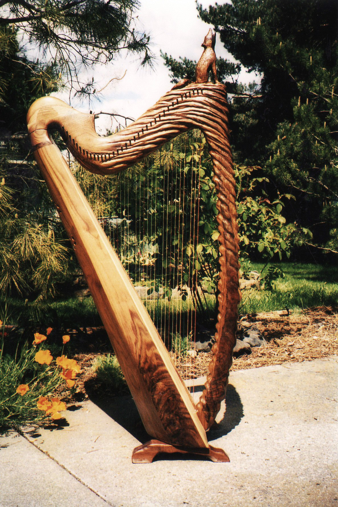 Custom built and hand carved harp by Glenn J Hill of Mountain Glen Harps, Phoenix, Oregon